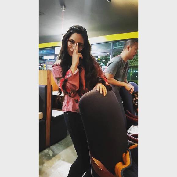 Meet the Posher Other - Meet your Posher, Jessica